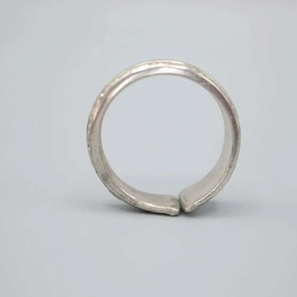 Unbranded exquisite silver